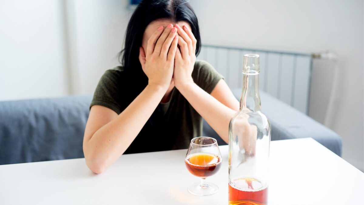 Alkoholiker im Endstadium: Symptome des chronischen Alkoholismus