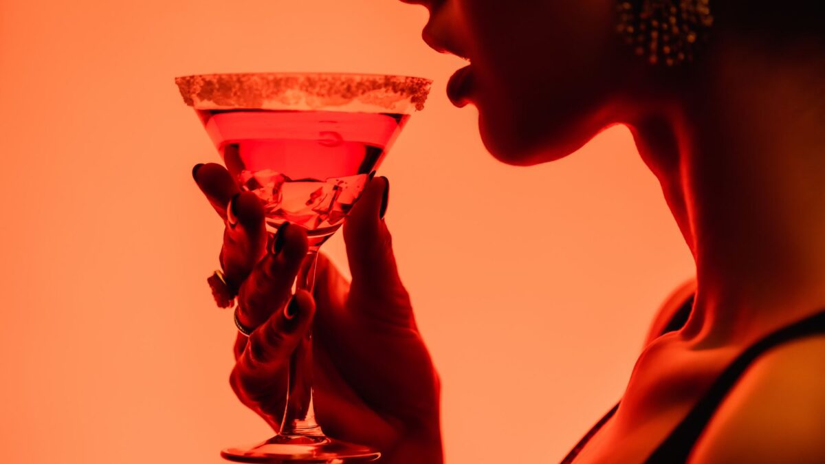 Narzissmus und Alkohol Sind Narzissten anfällig für Sucht und Alkoholismus