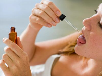 Bitterstoffe für die Verdauung Wie natürliche Tropfen und Probiotika Ihr Wohlbefinden steigern