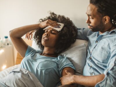 Starkes Schwitzen bei Erkältung ohne Fieber Ursachen, Symptome und Tipps
