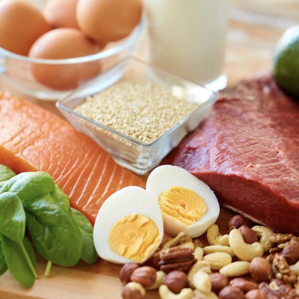 Proteinreiche Snacks und Getränke